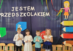 Dzieci pasowane w grupie "Biedronki."