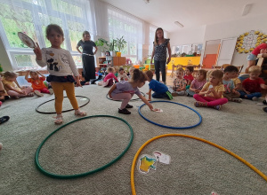 Dbamy o środowisko zajęcia ekologiczne z MPO jak segregować śmieci