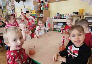 Do drugiego śniadania dostaliśmy czekoladowe mikołajki.