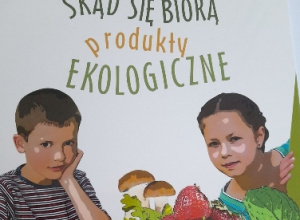 Logo ogólnopolskiego programu edukacyjnego "Skąd się biorą produkty ekologiczne".