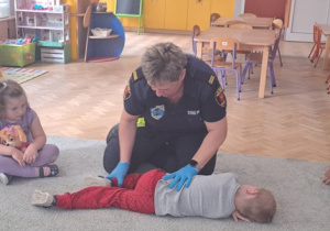 Przypominamy sobie pozycję boczną ustaloną.