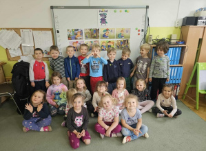 Wspólne zdjęcie dzieci.