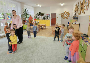 Zabawa ruchowa "Przyjacielskie liski".