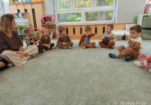 Dzieci opowiadają co brązowego by zjadły na obiad.