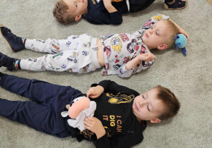 Ćwiczenia oddechowe z misiami.