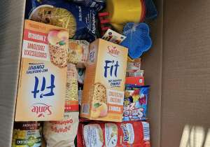 Produkty przyniesione przez Rodziców i sympatyków naszego przedszkola.