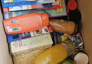 Produkty przyniesione przez Rodziców i sympatyków naszego przedszkola.