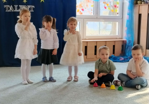 Deszczowa piosenka grupy z PM nr124 w Łodzi.