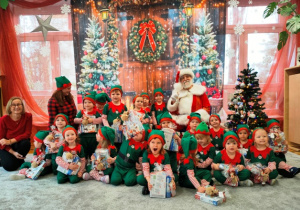 Pamiątkowe zdjęcie z Mikołajem.