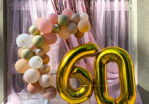 Balonowa dekoracja na obchodach 60-lecia Wesołego Przedszkola.