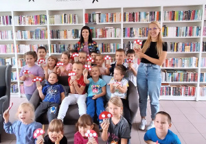 Grupowe zdjęcie z gotowymi pracami- muchomorkami.