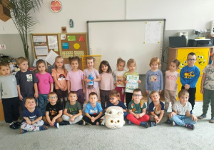 Zdjęcie grupowe twórców eko pojazdu.