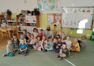 Tatusiowie też nam czytają.